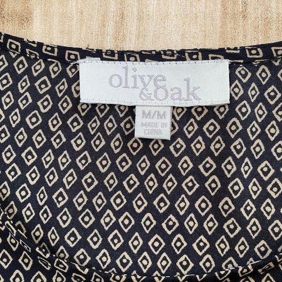 Olive & Oak Sleeveless Patterned Top - Picture 8 of 9